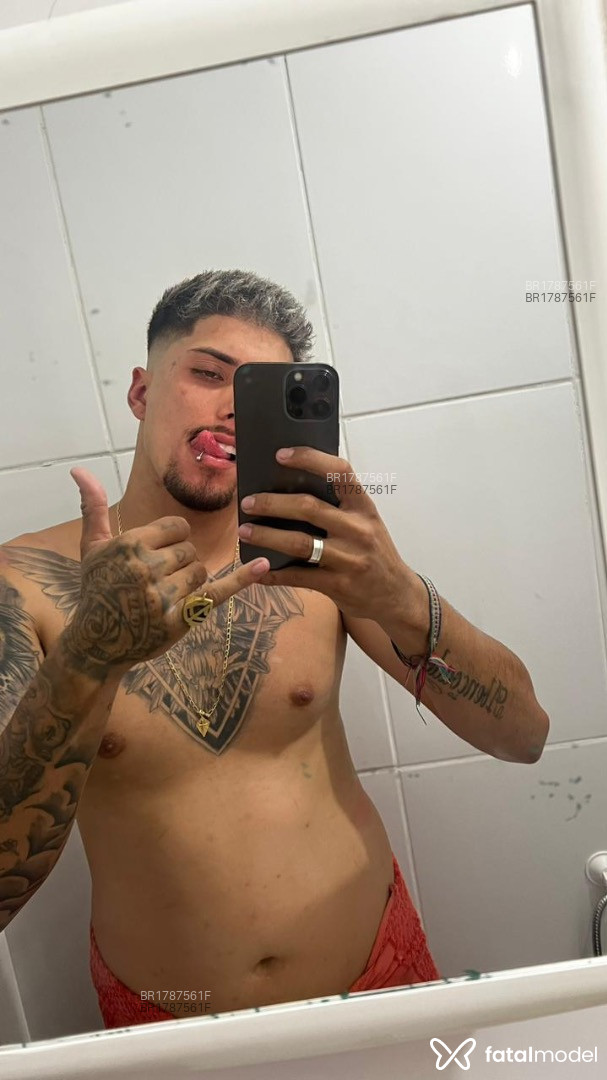Acompanhante homem morena (o) de olhos castanhos em Praia Grande - Higor guilherme
