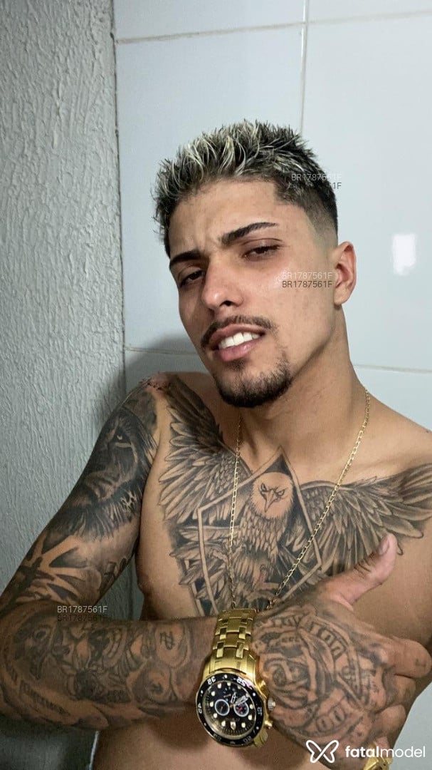 Acompanhante homem morena (o) de olhos castanhos em Praia Grande - Higor guilherme
