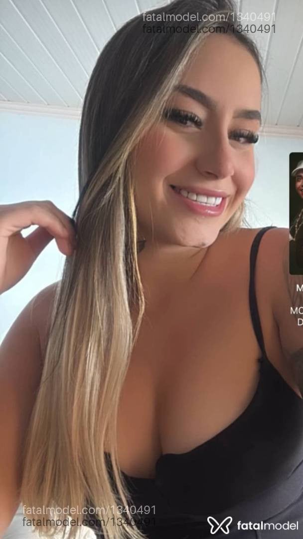 Acompanhante mulher loira (o) de olhos mel em Ribeirão Preto Acompanhante mulher loira (o) de olhos mel em Ribeirão Preto - Lawany Mello
