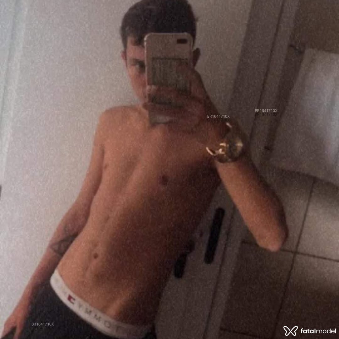Acompanhante homem morena (o) de olhos castanhos em Fortaleza - Matheus Martins