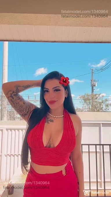 Acompanhante mulher morena (o) de olhos mel - Perola