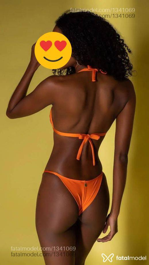 Acompanhante mulher com cabelo castanho de olhos castanhos em Navegantes - Amanda