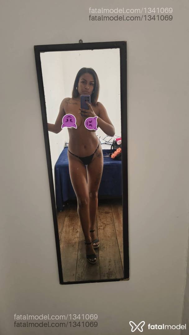 Acompanhante mulher com cabelo castanho de olhos castanhos - Amanda