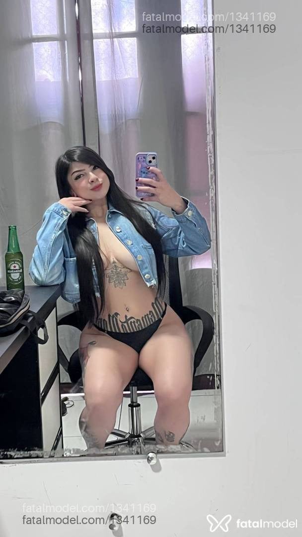 Acompanhante mulher morena (o) de olhos pretos - Letícia Ferreira Acompanhante mulher morena (o) de olhos pretos - Letícia Ferreira