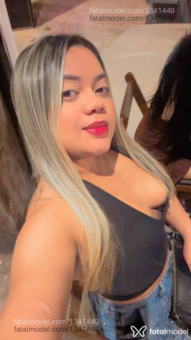 Acompanhante mulher loira (o) de olhos castanhos - Eduarda Sanches