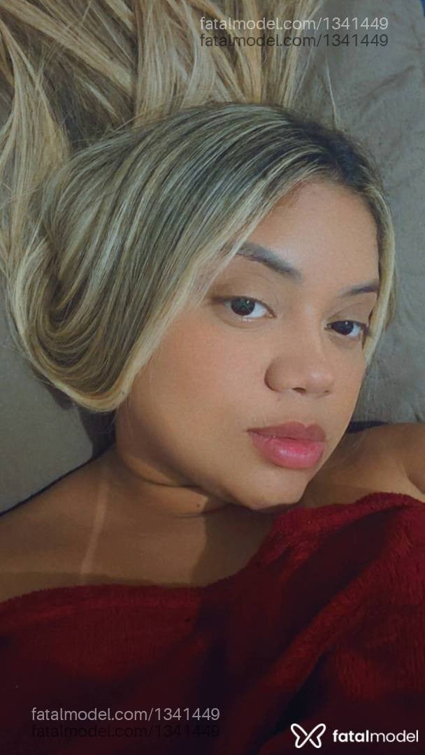 Acompanhante mulher loira (o) de olhos castanhos em Palmas - Eduarda Sanches