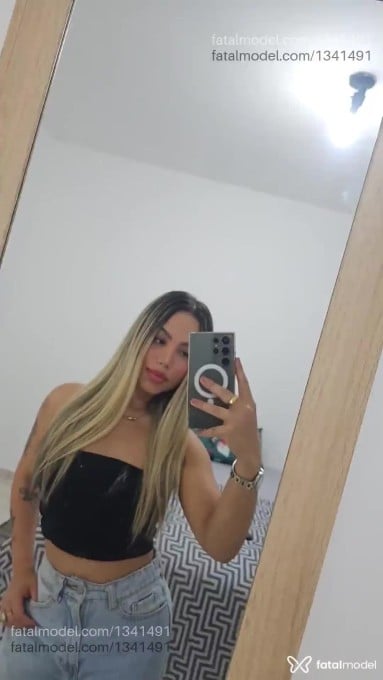Acompanhante mulher morena (o) de olhos castanhos - Stephanie Lorraine