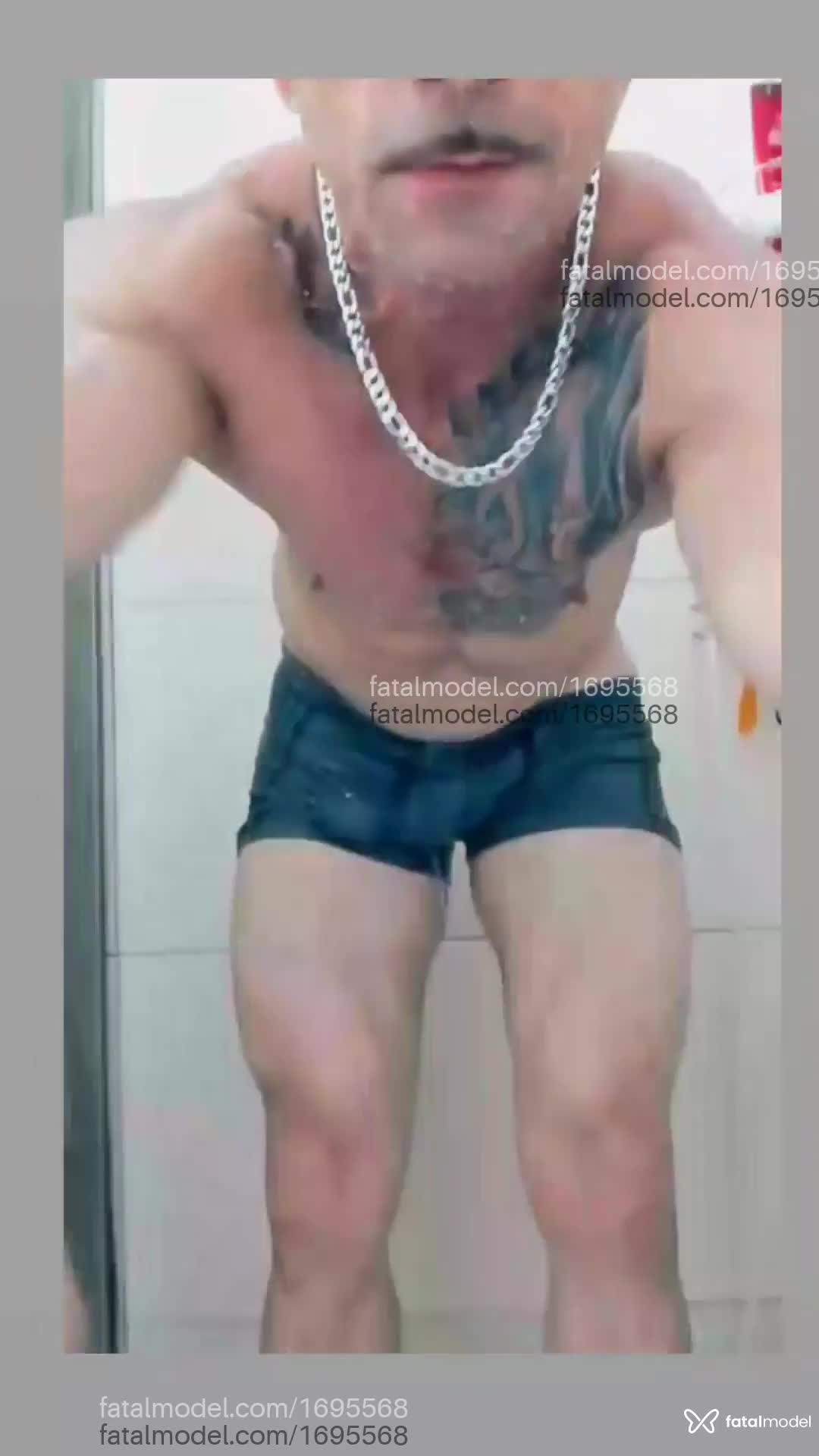 Acompanhante homem morena (o) de olhos verdes em Videira Acompanhante homem morena (o) de olhos verdes em Videira - Jhonatan Castro