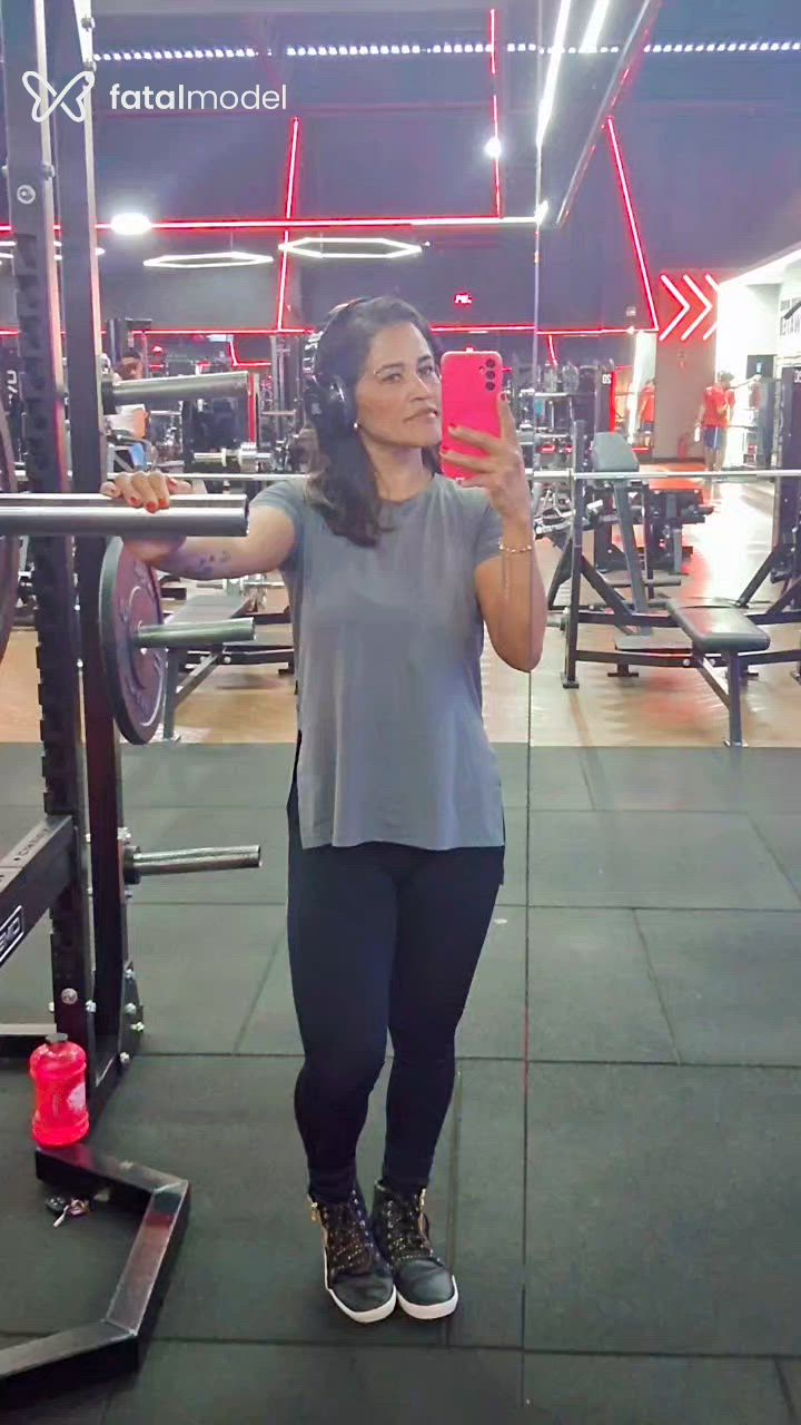 Acompanhante mulher morena (o) de olhos castanhos - Vivi Morena