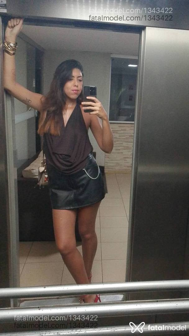 Acompanhante mulher morena (o) de olhos mel - Priscila Monteiro