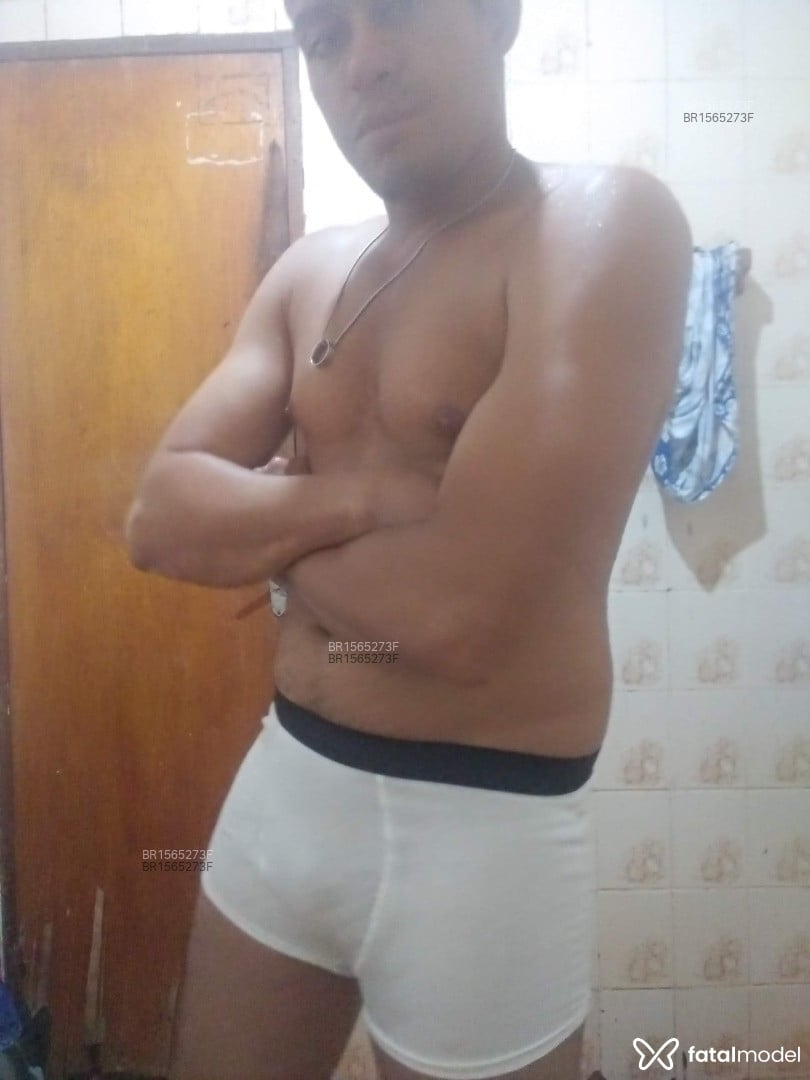 Acompanhante homem morena (o) de olhos castanhos em Firminópolis - Maicom