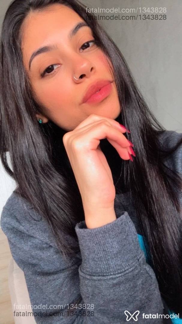 Acompanhante mulher morena (o) de olhos castanhos - Maria Eduarda