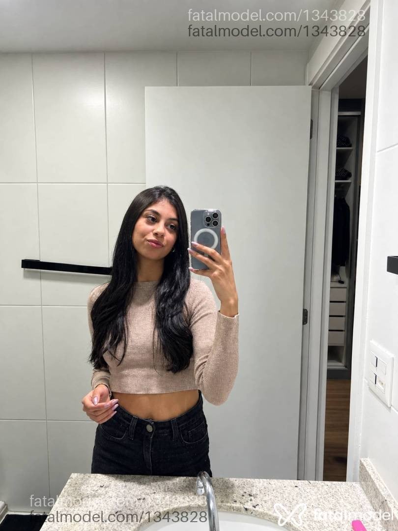 Acompanhante mulher morena (o) de olhos castanhos - Maria Eduarda