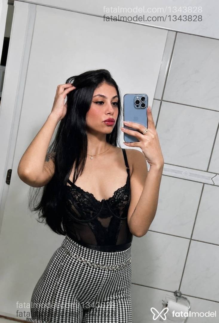 Acompanhante mulher morena (o) de olhos castanhos - Maria Eduarda