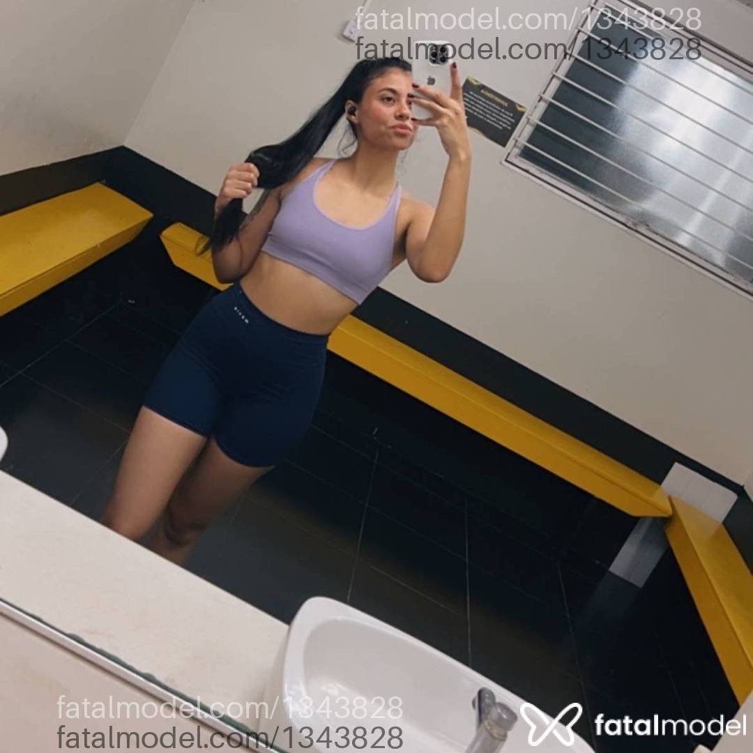 Acompanhante mulher morena (o) de olhos castanhos - Maria Eduarda
