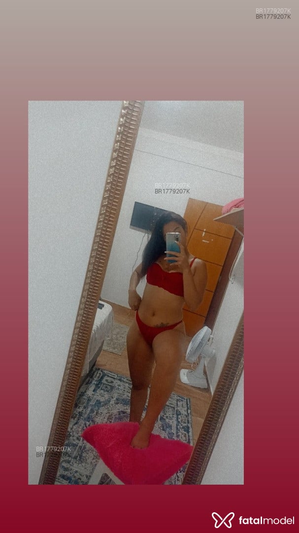 Acompanhante mulher morena (o) de olhos castanhos em Varginha Acompanhante mulher morena (o) de olhos castanhos em Varginha - Eduarda