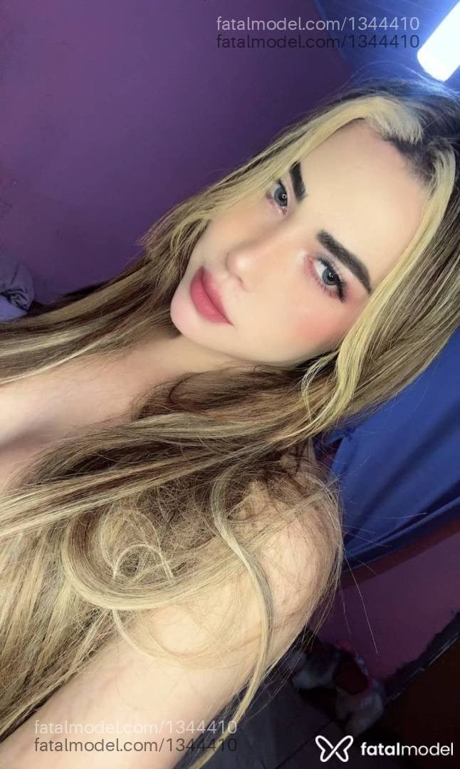 Acompanhante travesti morena (o) de olhos castanhos - Brenda Alves