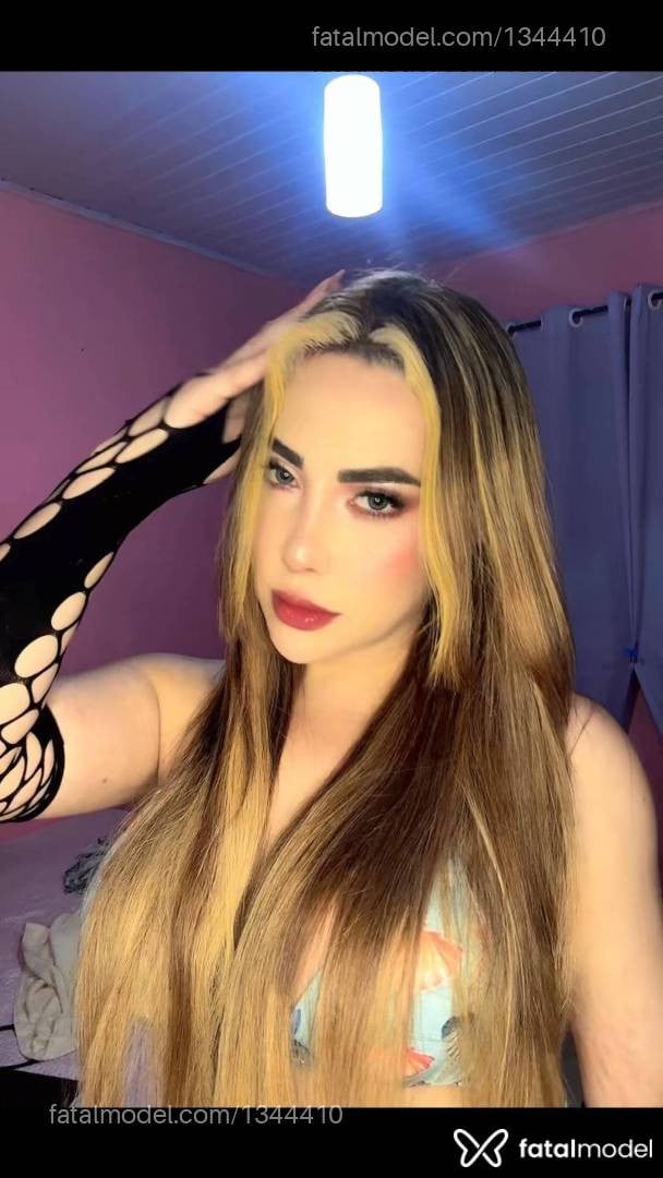 Acompanhante travesti morena (o) de olhos castanhos - Brenda Alves