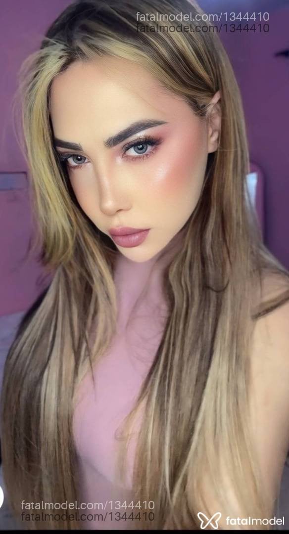 Acompanhante travesti morena (o) de olhos castanhos - Brenda Alves