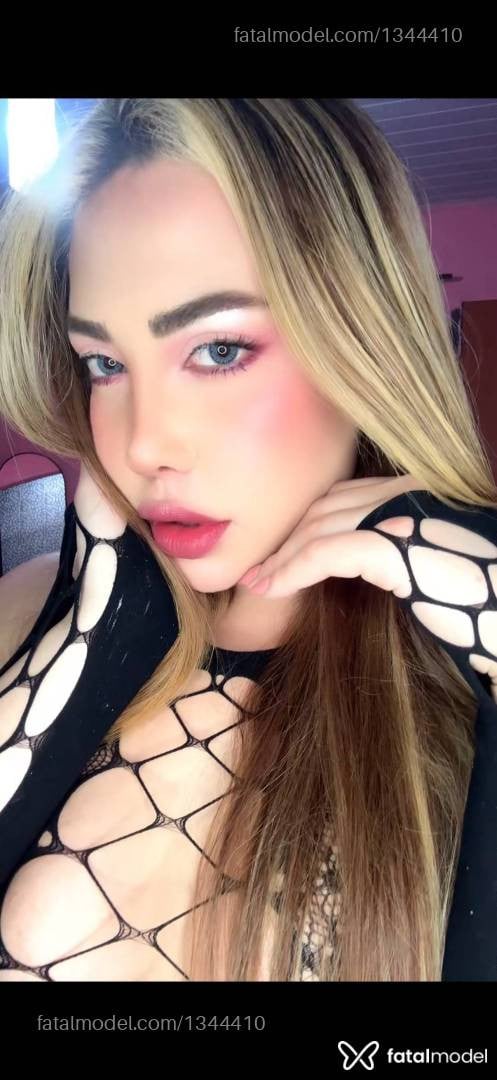 Acompanhante travesti morena (o) de olhos castanhos - Brenda Alves