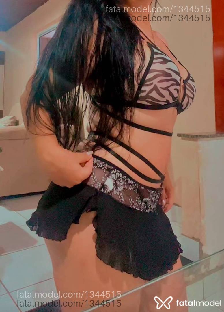 Acompanhante mulher com cabelo castanho de olhos mel - Kamila liz