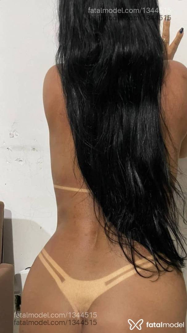 Acompanhante mulher com cabelo castanho de olhos mel - Kamila liz