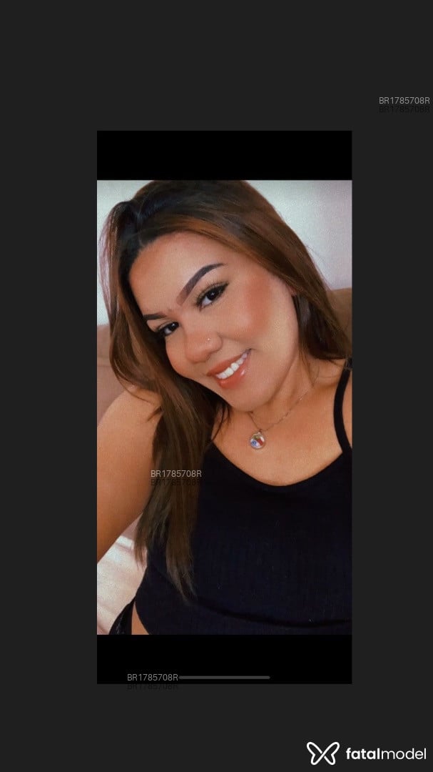 Acompanhante mulher com cabelo castanho de olhos castanhos em São José - Melissa