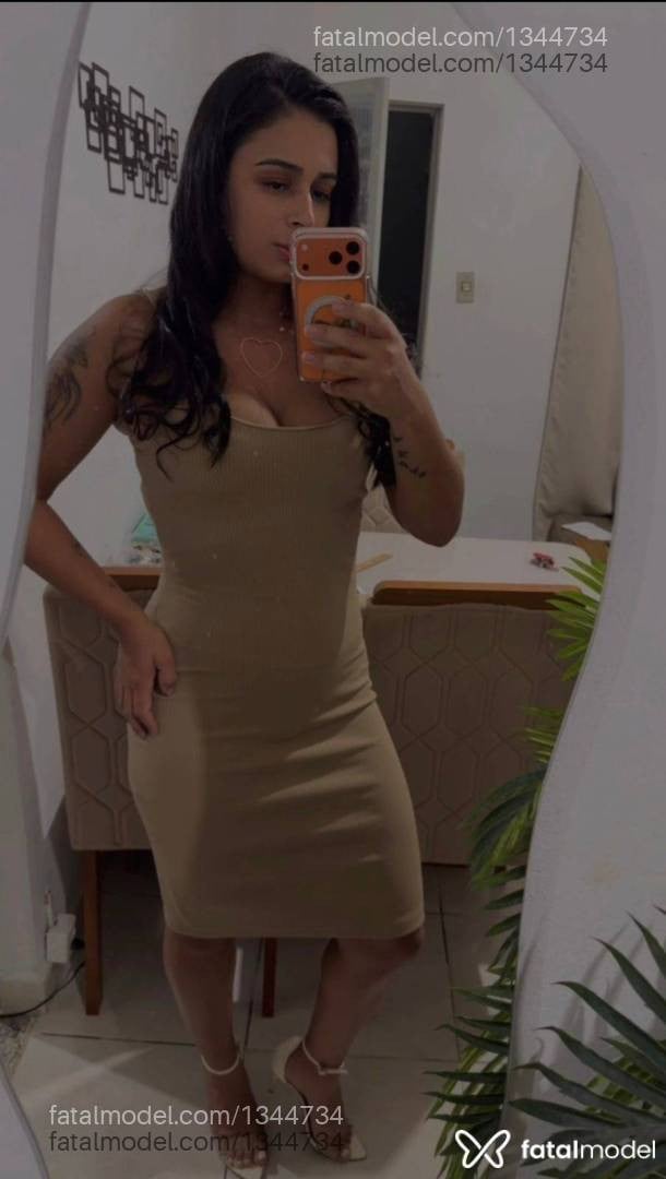 Acompanhante mulher morena (o) de olhos pretos em Nova Serrana - Débora Selles