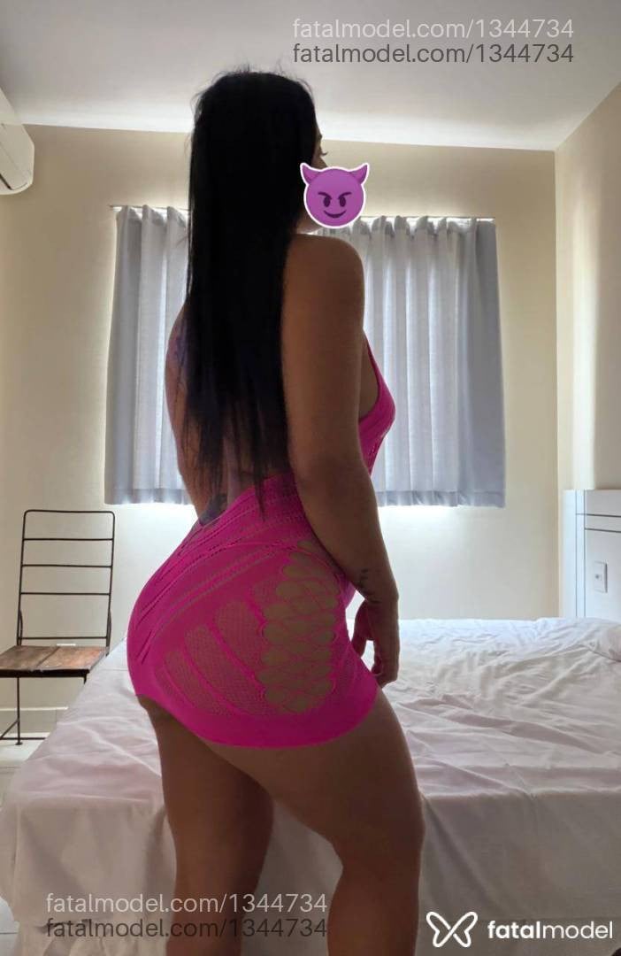 Acompanhante mulher morena (o) de olhos pretos - Débora Selles