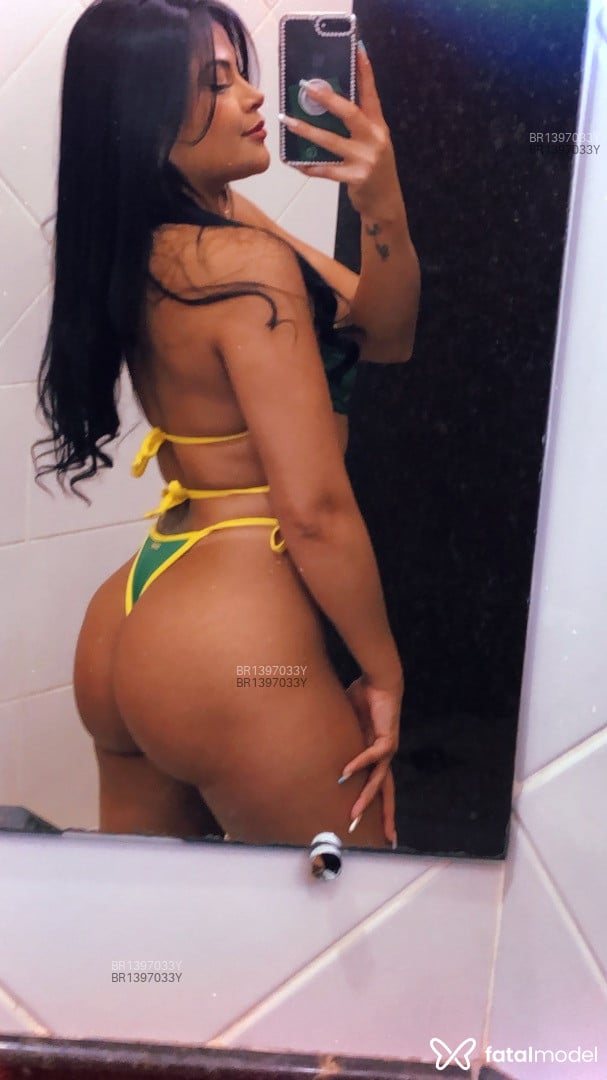 Acompanhante mulher morena (o) de olhos mel em Rondonópolis Acompanhante mulher morena (o) de olhos mel em Rondonópolis - Jade lacerda