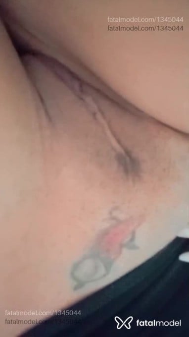 Acompanhante mulher com cabelo castanho de olhos pretos em Belo Jardim Acompanhante mulher com cabelo castanho de olhos pretos em Belo Jardim - Julia