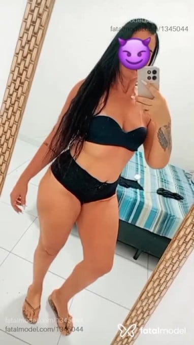 Acompanhante mulher com cabelo castanho de olhos pretos em Belo Jardim Acompanhante mulher com cabelo castanho de olhos pretos em Belo Jardim - Julia