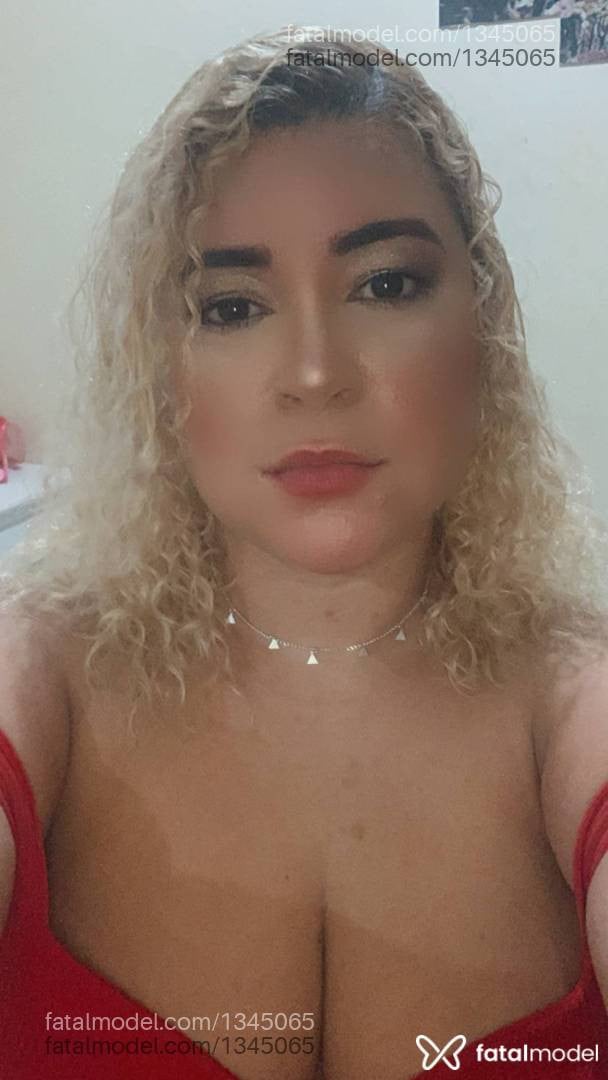Acompanhante mulher ruiva (o) de olhos castanhos em Cabo Frio - Nicole leite