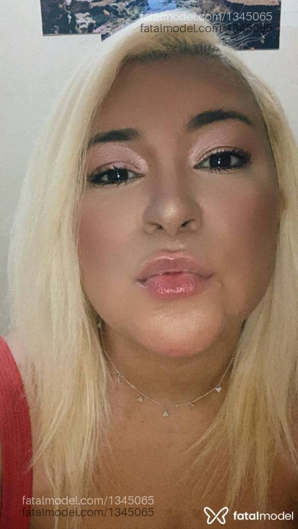 Acompanhante mulher ruiva (o) de olhos castanhos em Cabo Frio - Nicole leite
