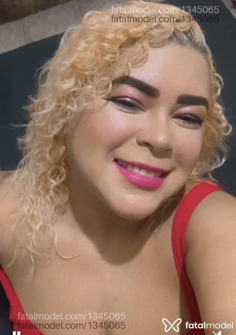 Acompanhante mulher ruiva (o) de olhos castanhos em Cabo Frio - Nicole leite