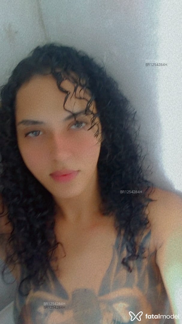 Acompanhante homem trans com cabelo castanho de olhos castanhos em Governador Valadares Acompanhante homem trans com cabelo castanho de olhos castanhos em Governador Valadares - Paola Caldeira