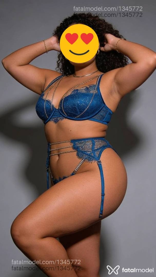 Acompanhante mulher com cabelo castanho de olhos castanhos - Patrícia Barcellos