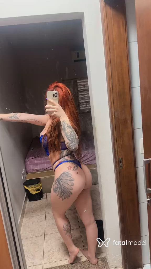 Acompanhante mulher ruiva (o) de olhos castanhos - Mel