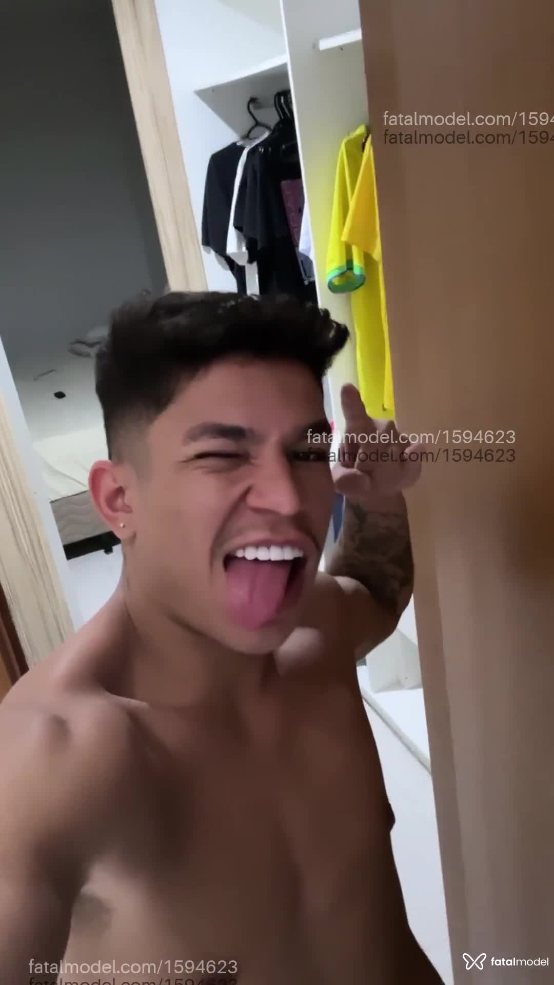 Acompanhante homem morena (o) de olhos castanhos - Pedrinho Acompanhante homem morena (o) de olhos castanhos - Pedrinho