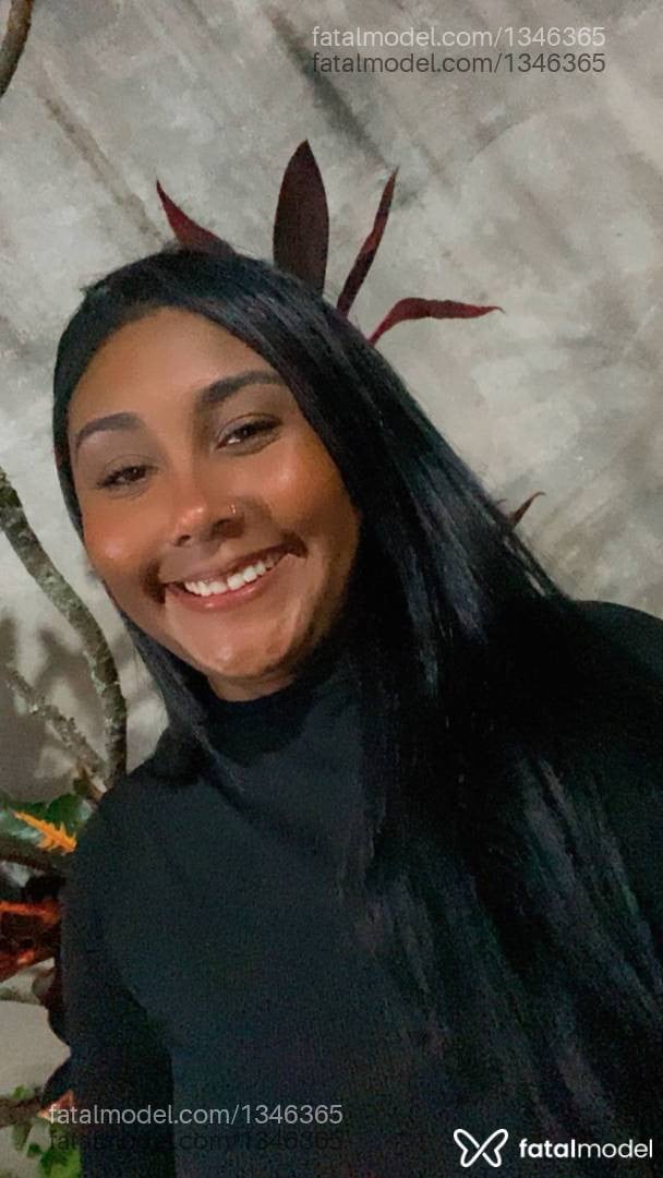 Acompanhante mulher morena (o) de olhos pretos em Saquarema - Milena Bittencourt