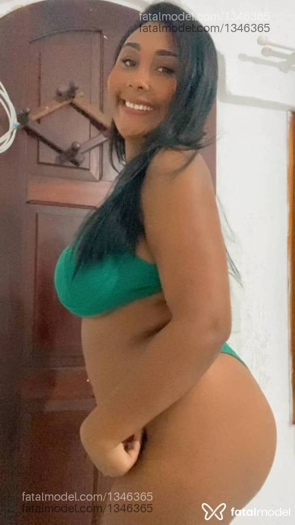 Acompanhante mulher morena (o) de olhos pretos em Saquarema - Milena Bittencourt