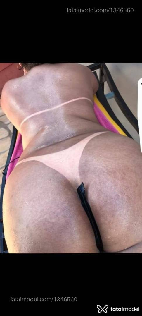 Acompanhante mulher com cabelo castanho de olhos castanhos - Nathacha