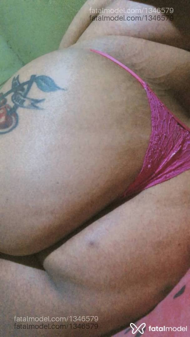 Acompanhante mulher com cabelo castanho de olhos castanhos em Ribeirão das Neves - Natasha