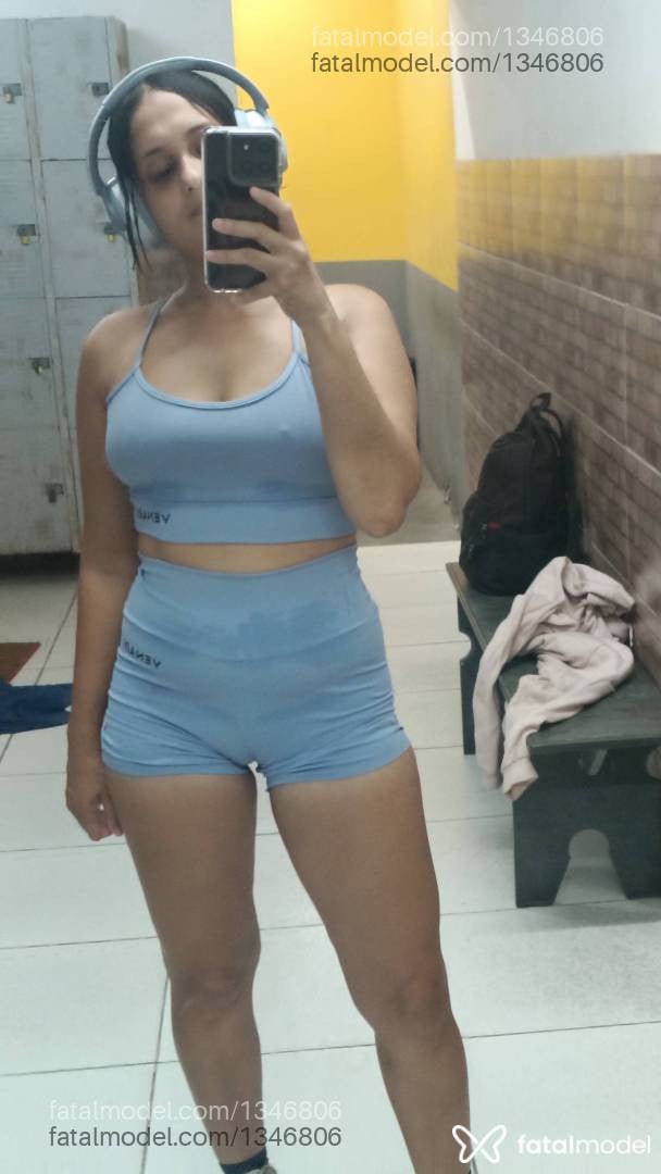 Acompanhante mulher morena (o) de olhos castanhos - Laura