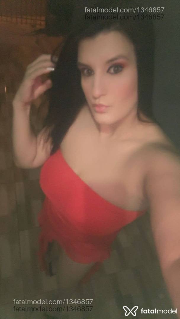 Acompanhante mulher com cabelo colorido de olhos castanhos em Caçador Acompanhante mulher com cabelo colorido de olhos castanhos em Caçador - Danypimenta