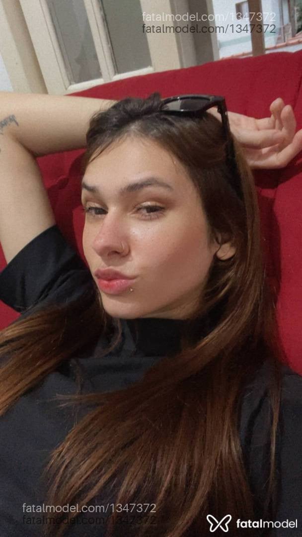 Acompanhante mulher com cabelo castanho de olhos castanhos em Navegantes - Rayssa