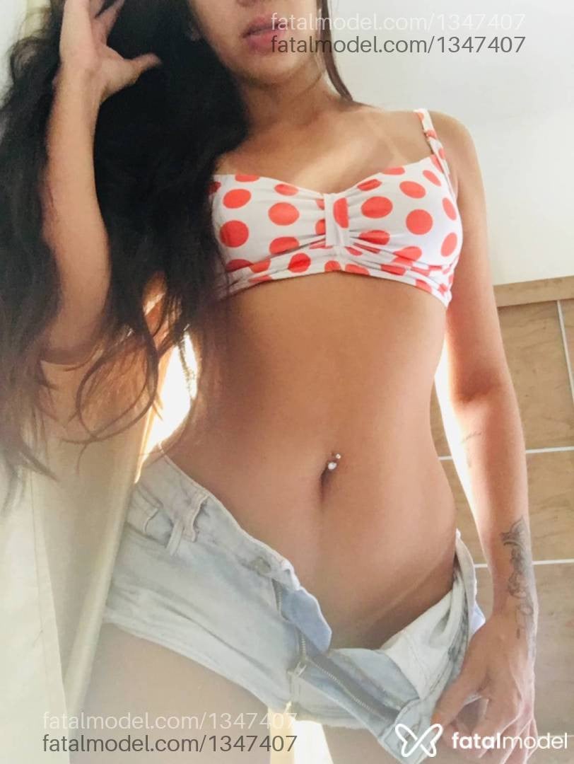 Acompanhante mulher morena (o) de olhos castanhos - Allyci Mendes Acompanhante mulher morena (o) de olhos castanhos - Allyci Mendes