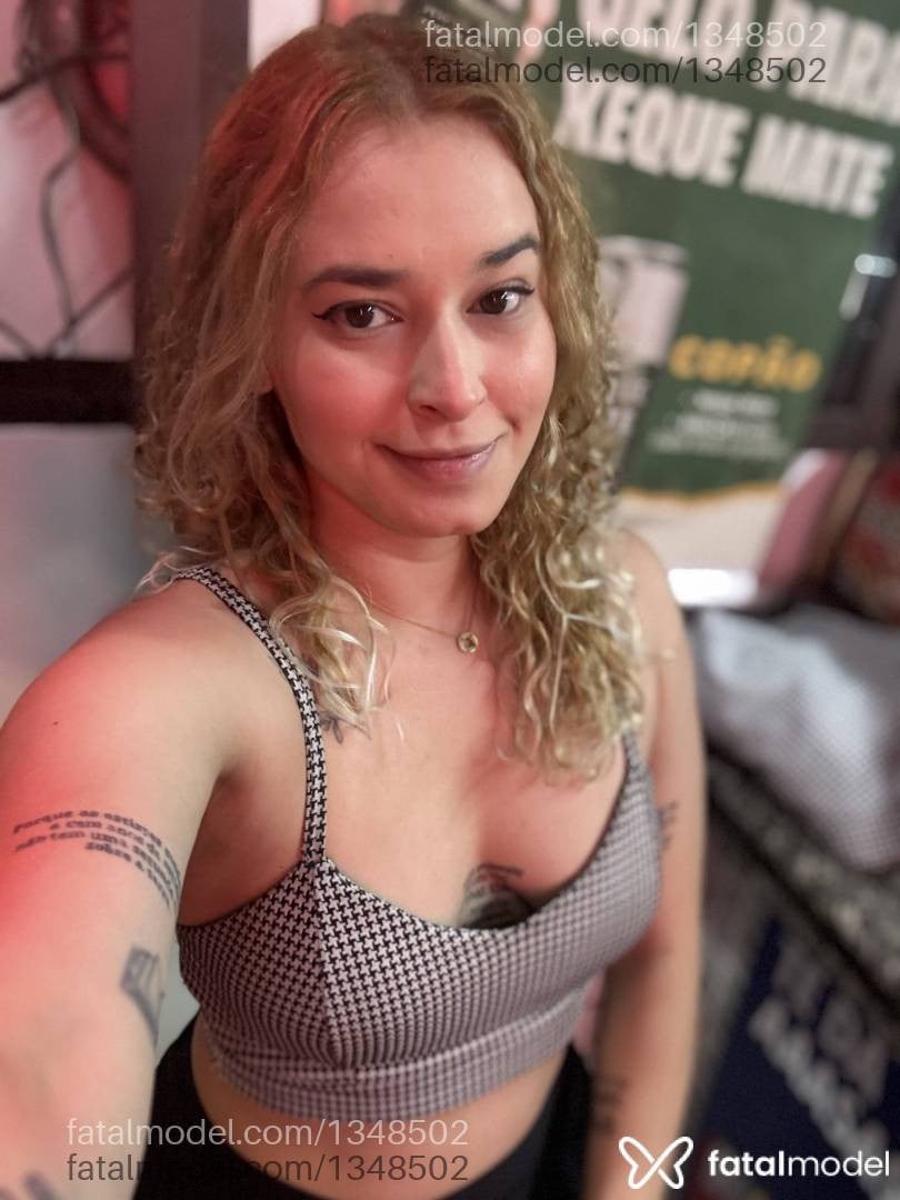 Acompanhante mulher loira (o) de olhos castanhos em São Paulo - Bruna