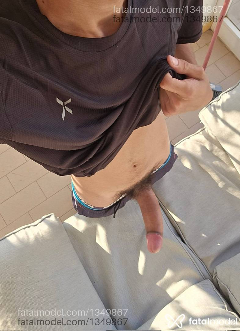 Acompanhante homem com cabelo castanho de olhos castanhos - Henrique