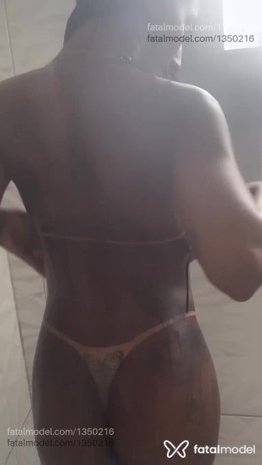 Acompanhante mulher trans morena (o) de olhos castanhos em Salvador - Isabela Candice